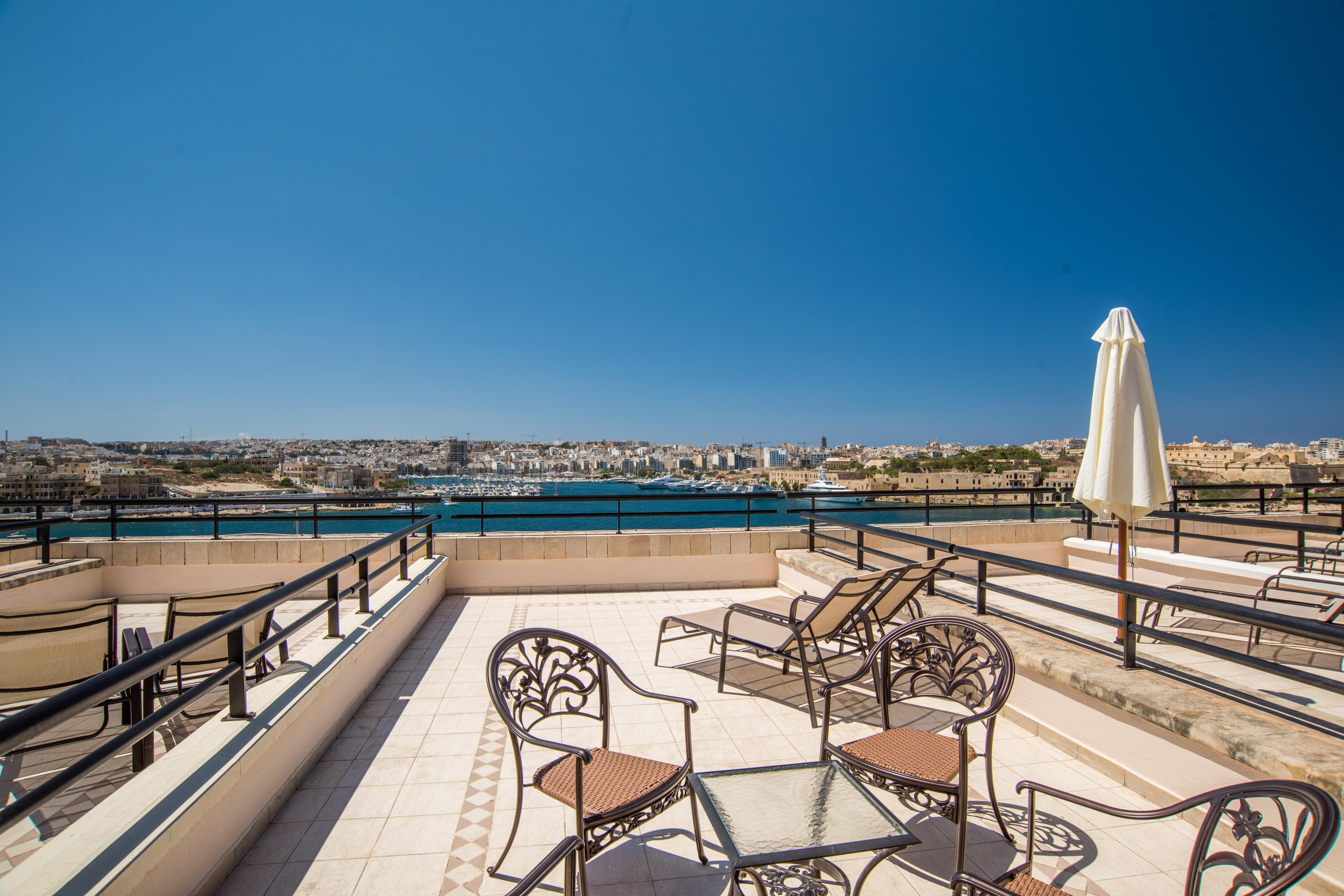 Grand Hotel Excelsior Floriana Exterior photo View from the roof terrace