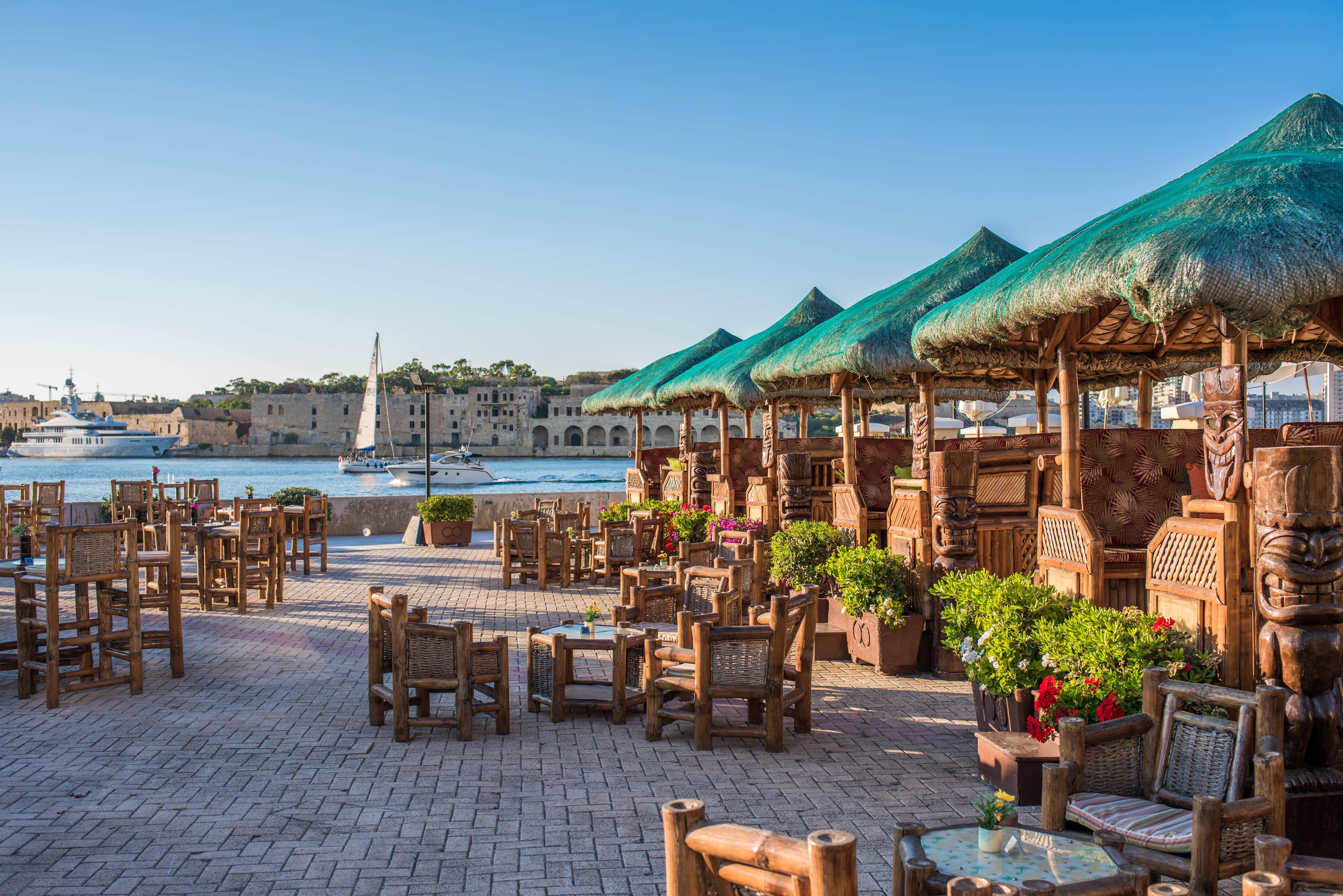 Grand Hotel Excelsior Floriana Exterior photo View of the Fort