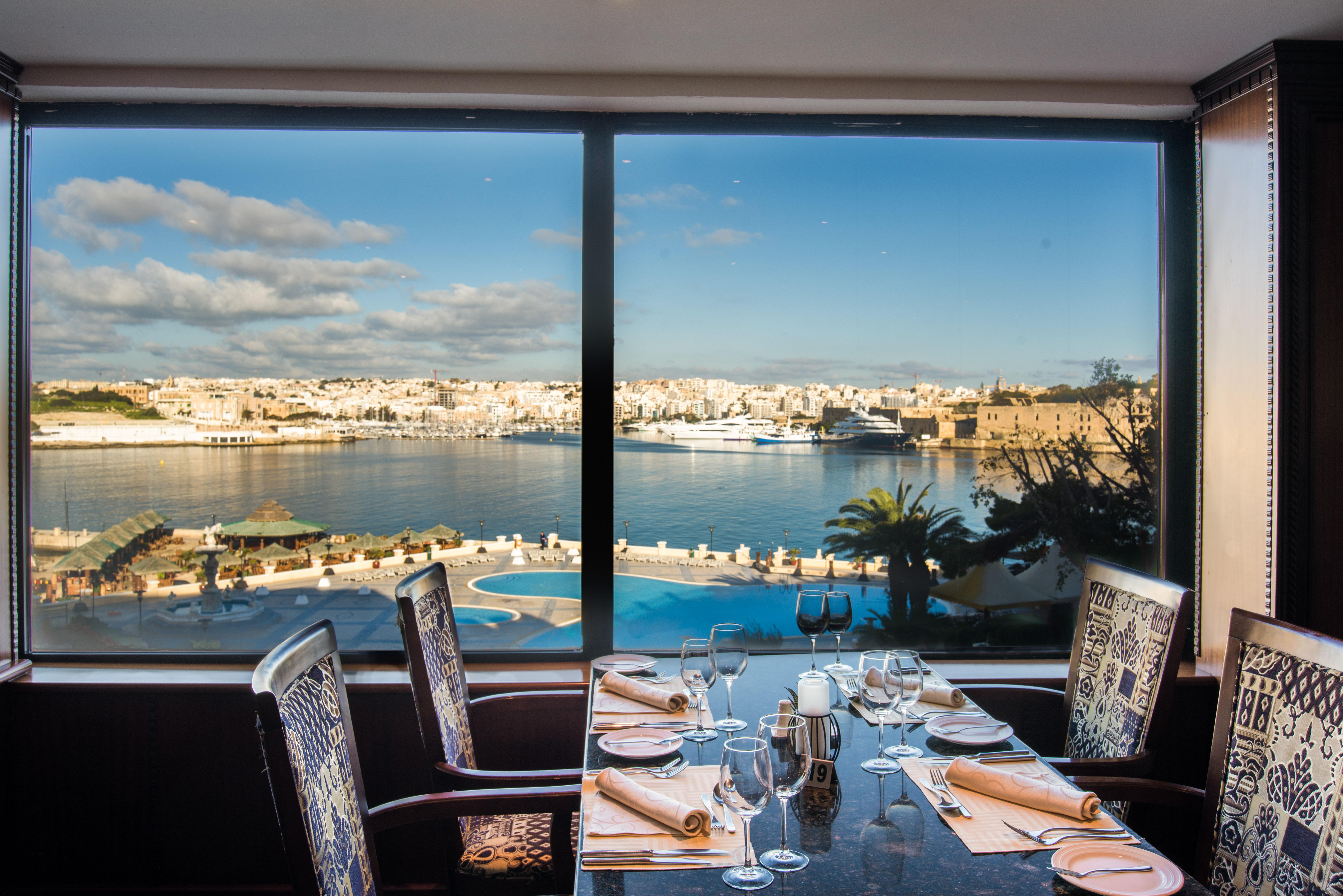 Grand Hotel Excelsior Floriana Exterior photo View from the restaurant