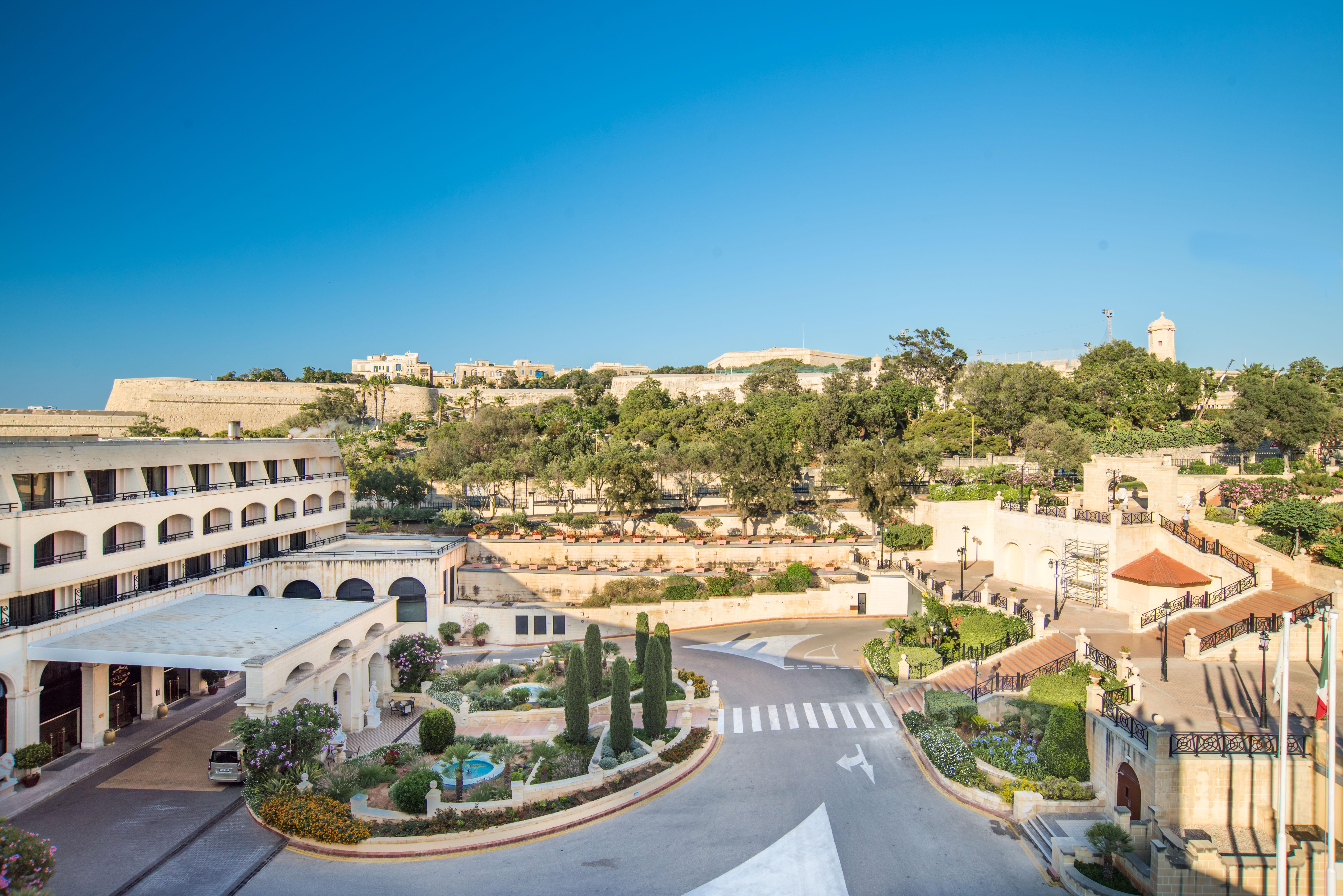 Grand Hotel Excelsior Floriana Exterior photo View of the resort