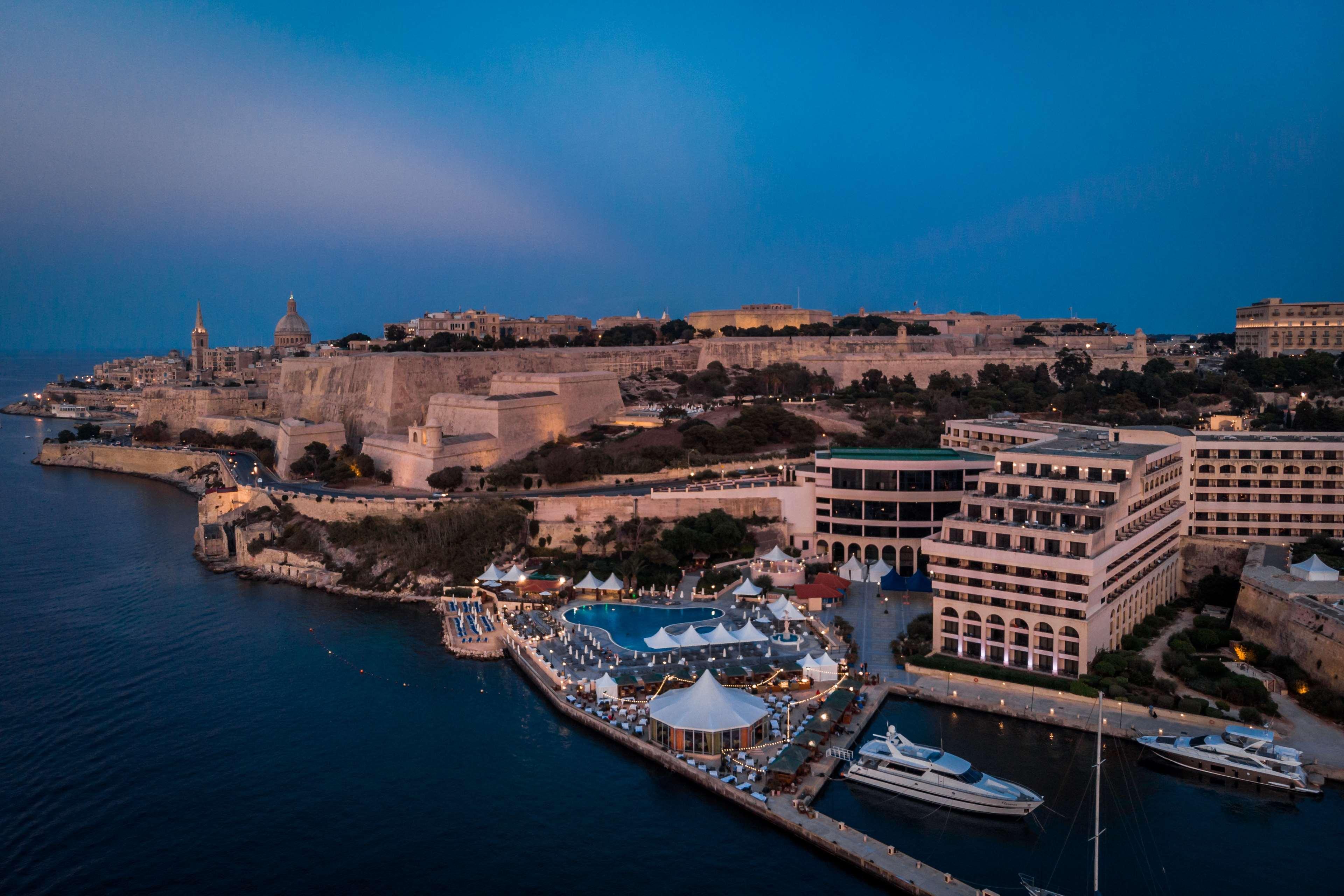 Grand Hotel Excelsior Floriana Exterior photo The Fortina Hotel